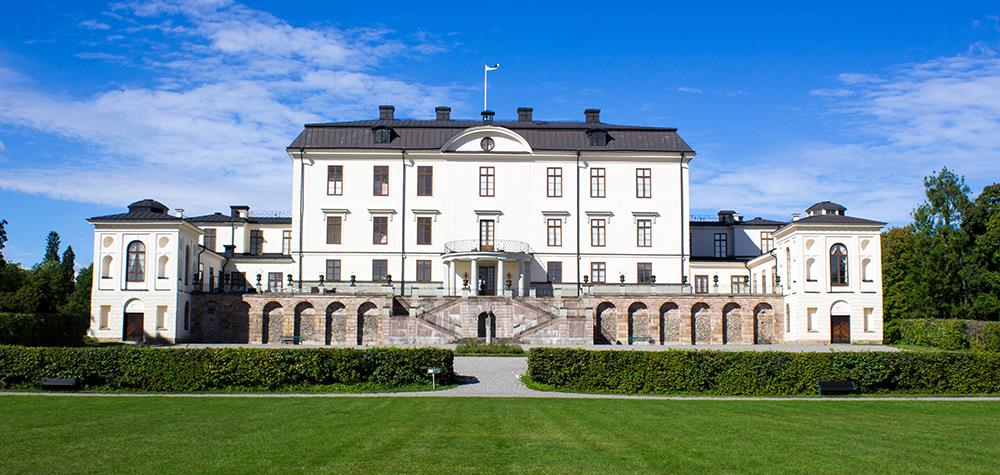 Kunglig vistelse för två på Rosersbergs Slottshotell 